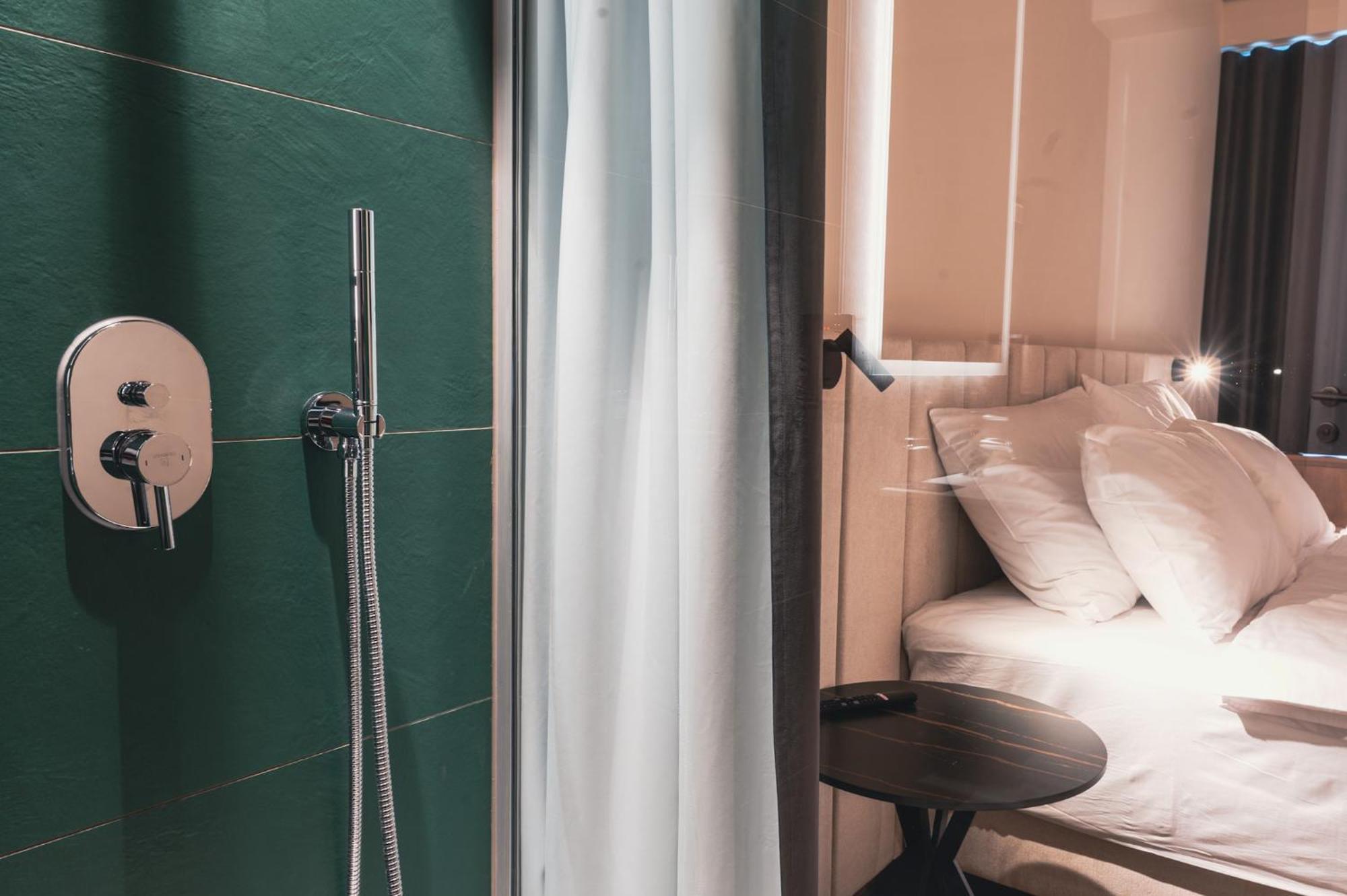 Hotel Lonca Škofja Loka Exteriör bild